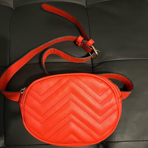 Red Fanny bag - Picture 1 of 1